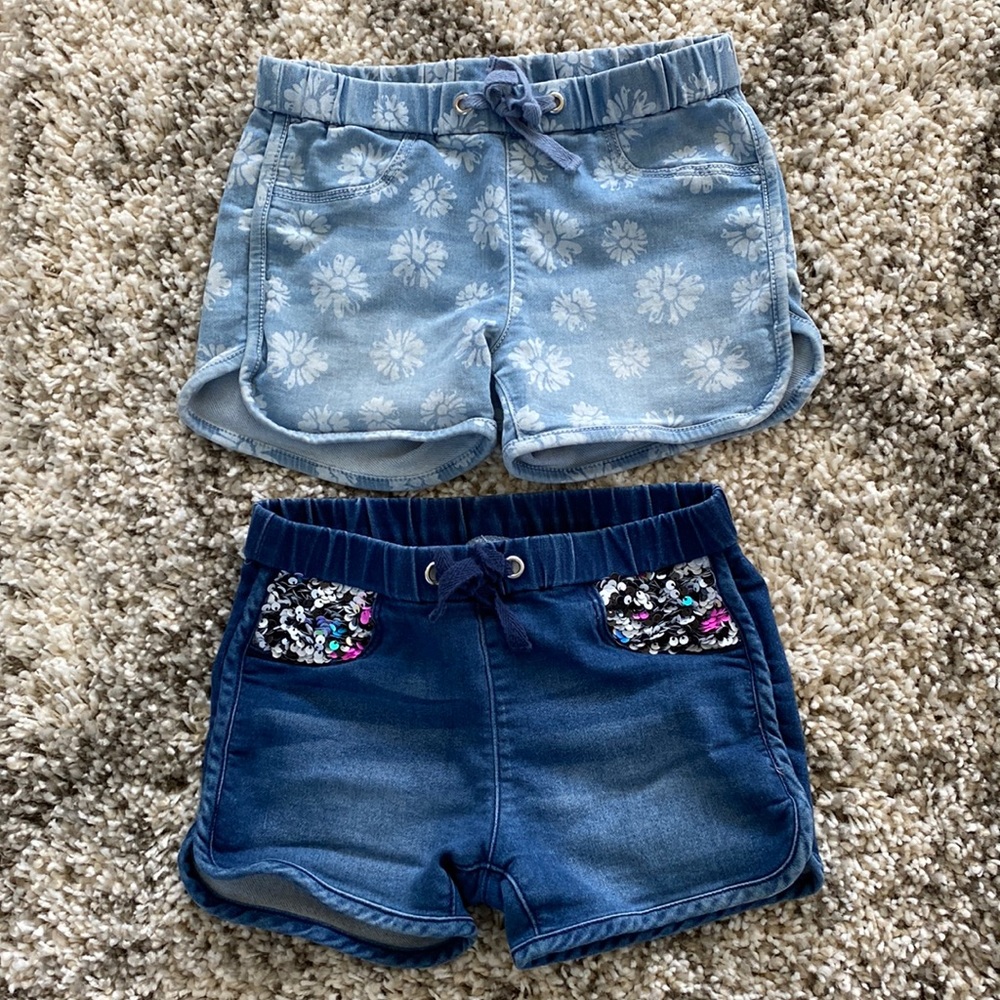 Bundle of 2 jean shorts